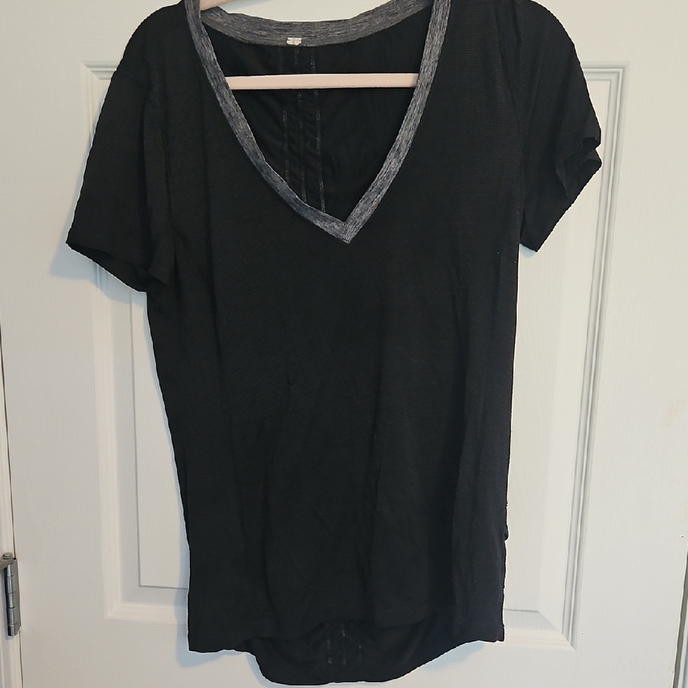 lululemon athletica Black and Gray V-Neck Tee